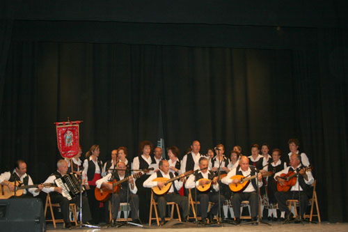 Coros y Danzas el Rezuelo