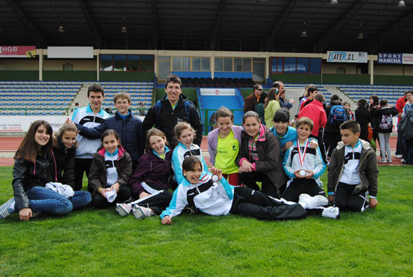 Gran actuación de nuestros pequeños atletas en la final provincial alevín e infantil de pista en Puertollano