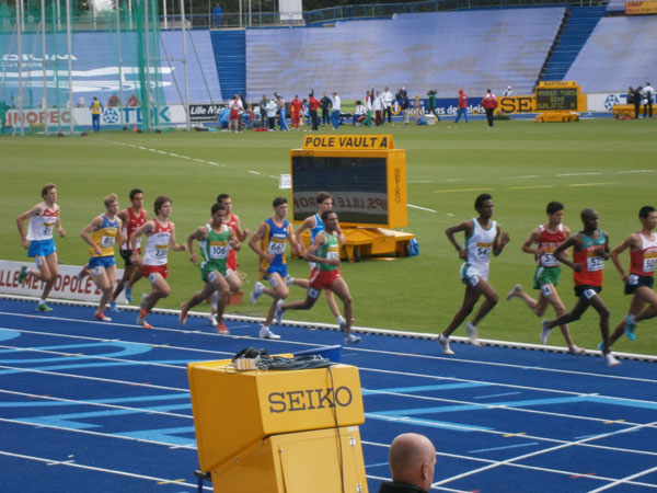 Gran carrera de Ismael Quiñones en el Campeonato del Mundo de 3000 m.l. Juvenil