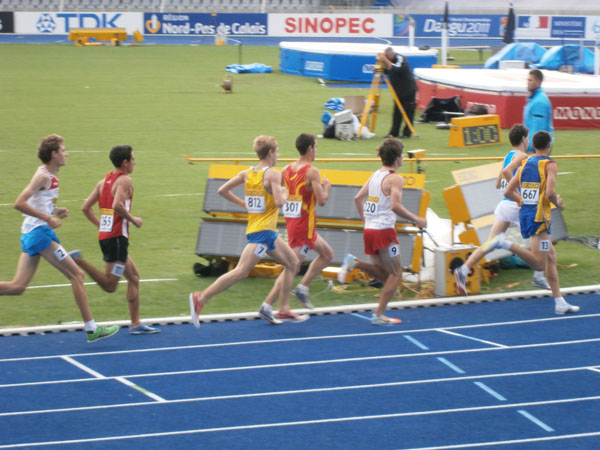 Gran carrera de Ismael Quiñones en el Campeonato del Mundo de 3000 m.l. Juvenil