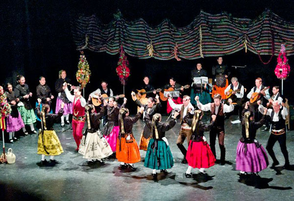 Asociación de Coros y Danzas Alabarderos