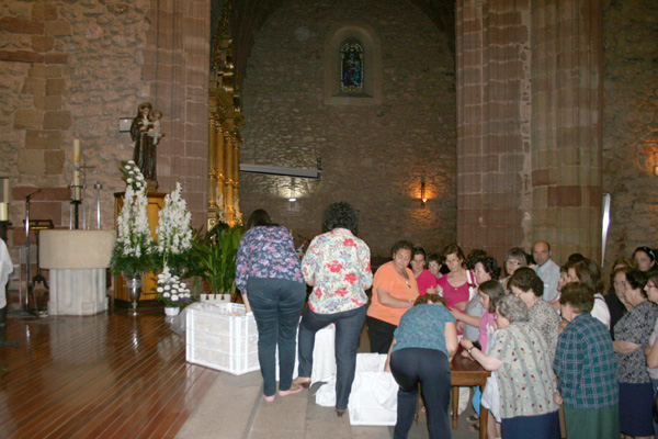 La devoción a San Antonio llenó el templo parroquial el día de su fiesta