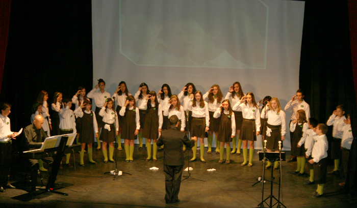 Las voces blancas de Mansil Nahar cautivan al público de Membrilla