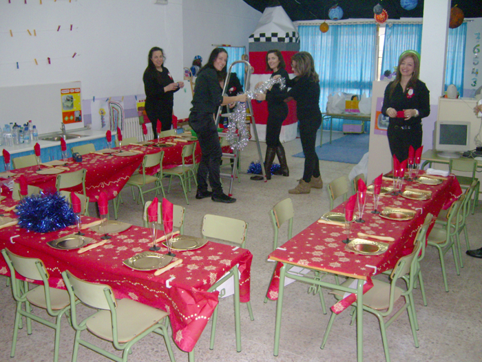 Los niños del Colegio Virgen del Espino viven una Navidad sin recortes