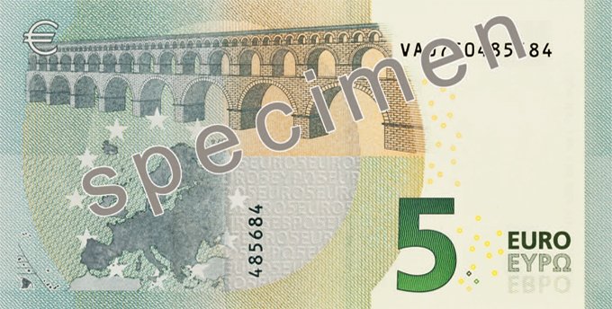 Comienzan a circular los nuevos billetes de cinco euros de la serie Europa