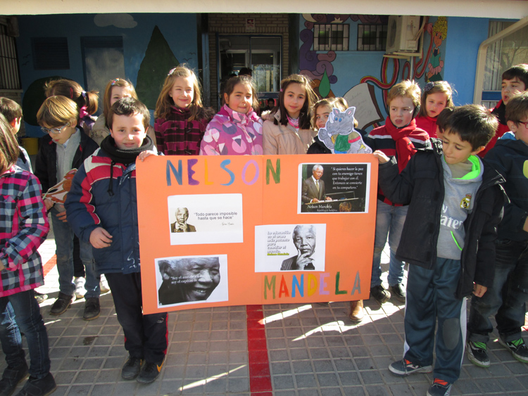 Lucha contra el acoso escolar y recuerdo a Mandela en el Día de la Paz celebrado en el Ceip Virgen del Espino