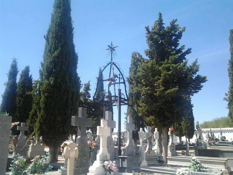 El Cementerio de San Cristóbal de Membrilla cumple 100 años