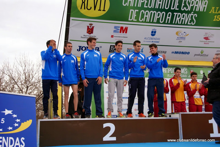 Ismael Quiñones y María José Cano suben al podio del Campeonato de España de Cross