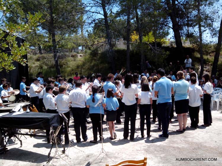 La Banda Juvenil Villa de Membrilla celebró el Día Europeo de la Música participando en el Encuentro de Bandas Juveniles 2015 organizado en Aielo de Malferit (Valencia).