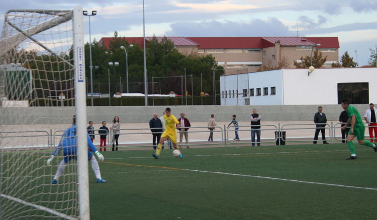 Un gol anulado y un penalti en contra en los últimos minutos sentencian al Membrilla C.F.