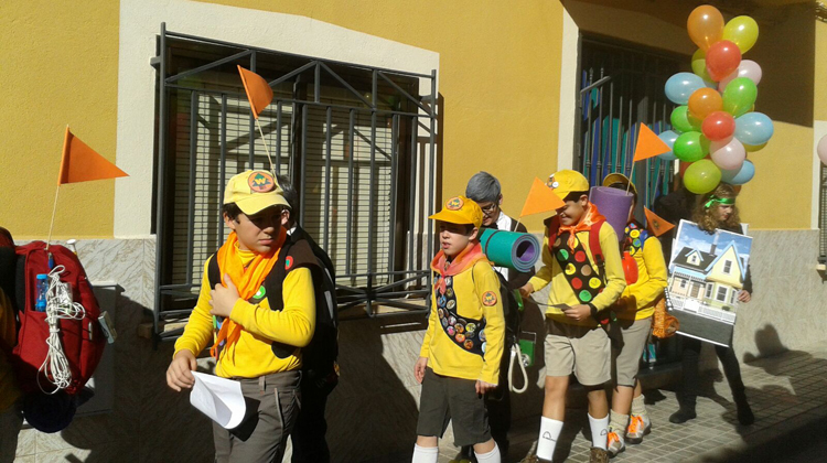 La máscara infantil y callejera viste el Jueves de Comadres de Membrilla