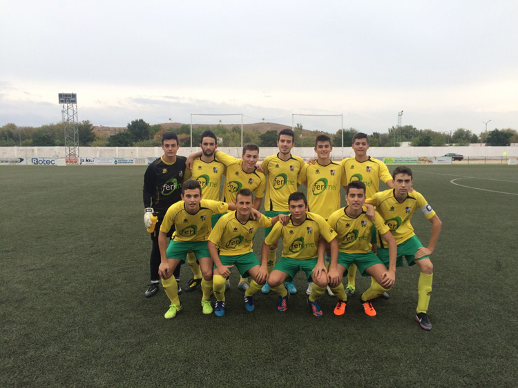 Reconocimientos a los juveniles y al capitán del Membrilla C.F. mientras se demanda el apoyo de la afición