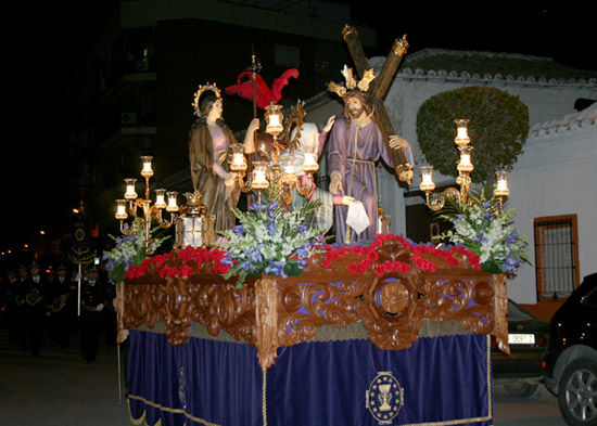 La Banda CCTT Jesús Nazareno participa en la procesión de la Pasión de Cristo de Manzanares acompañando El Encuentro