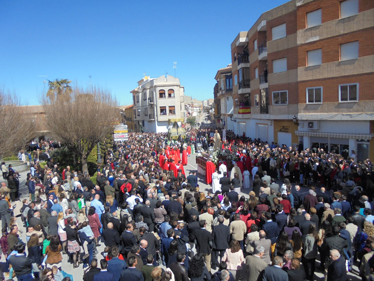 El Resucitado y la Virgen de la Esperanza protagonizan el Domingo de Resurrección