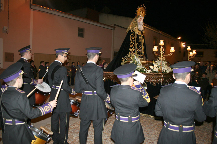 Membrilla contempla y acompaña a la Virgen de los Dolores en el inicio de su Semana Santa