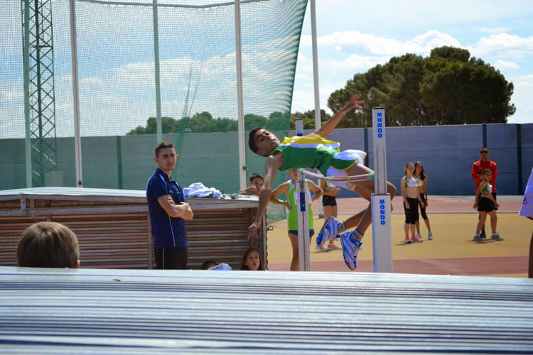 Diez medallas coronan a las Escuelas Deportivas de Atletismo en la II Jornada del Campeonato Provincial