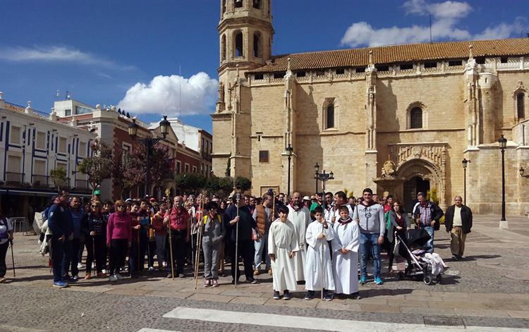 Parroquia de Santiago el Mayor de Membrilla: 270 peregrinos de la Misericordia caminan hasta Valdepeñas