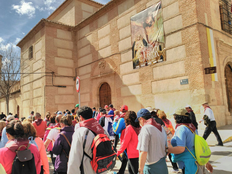 Parroquia de Santiago el Mayor de Membrilla: 270 peregrinos de la Misericordia caminan hasta Valdepeñas