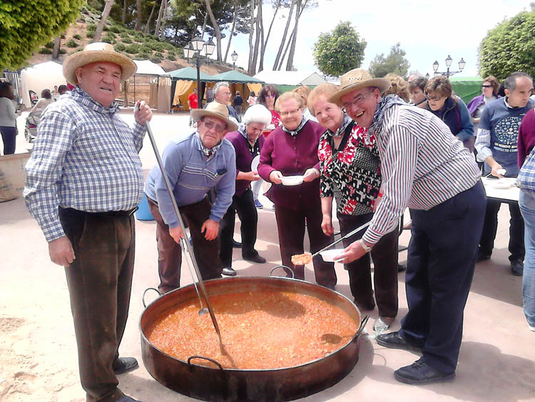 San Isidro nos invitó a ser sembradores de la verdad en su popular romería del Espino