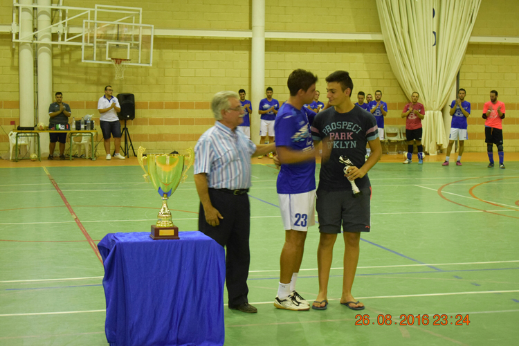 Emotivo Homenaje del Fútbol Sala de Membrilla a Pedran Quevedo