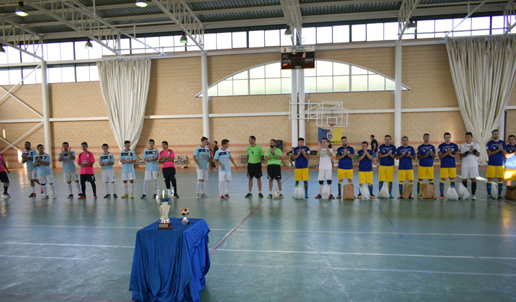 Gran estreno del Membrilla Fútbol Sala conquistando el Trofeo Ferimel