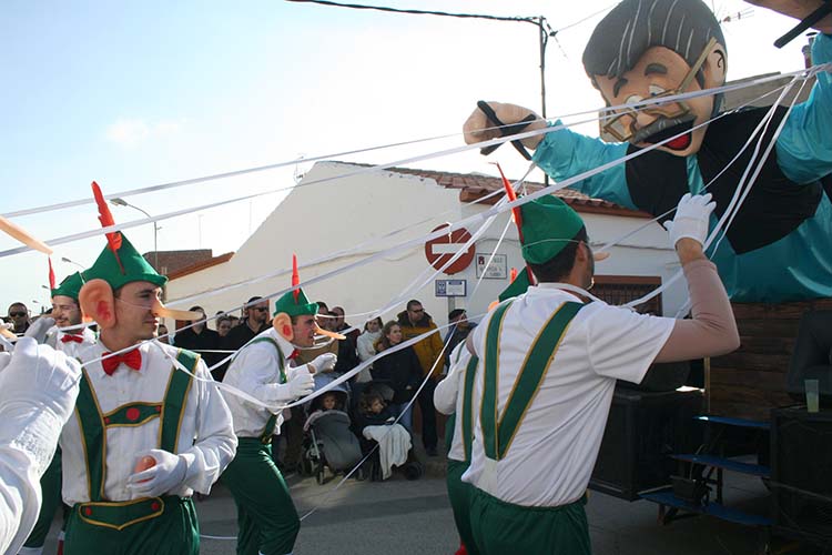 Fray Gotica y El Biberón se reparten los premios grandes del desfile del carnaval de Membrilla