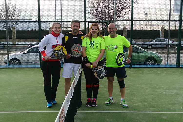 Doce parejas disputan el I Torneo Mixto de Pádel San Valentín