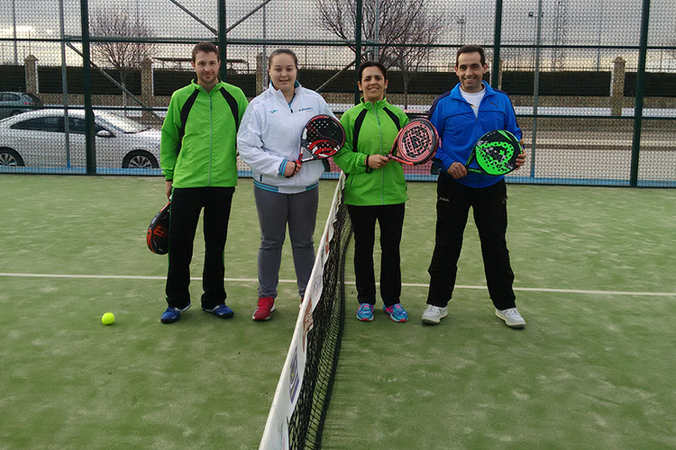 Doce parejas disputan el I Torneo Mixto de Pádel San Valentín