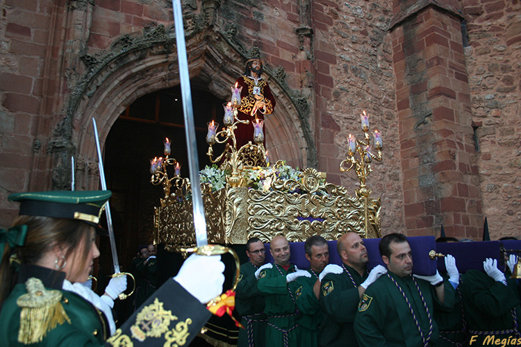 Membrilla muestra a la luz del sol el prodigio del Jueves Santo arropado por cuatro de sus hermandades