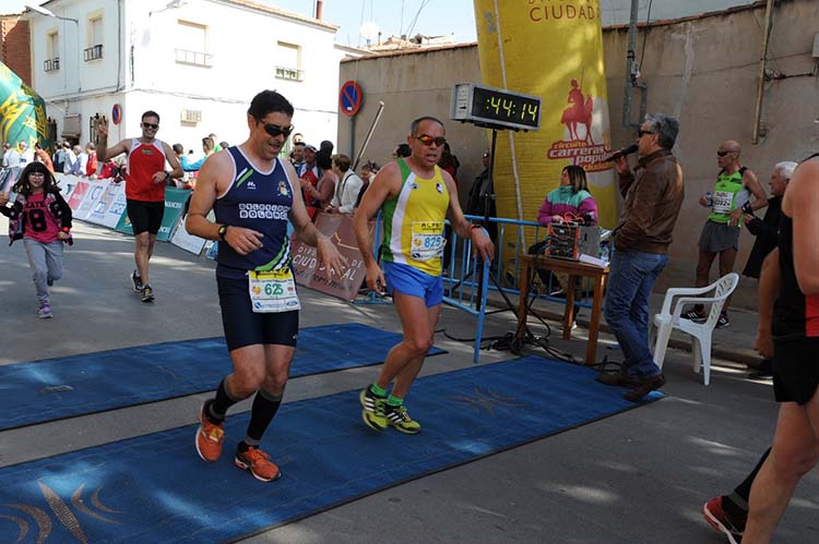  El Chiki Pérez y los atletas locales os dan la bienvenida e invitan a acompañarles en la maratón y 50 km del 27 de mayo