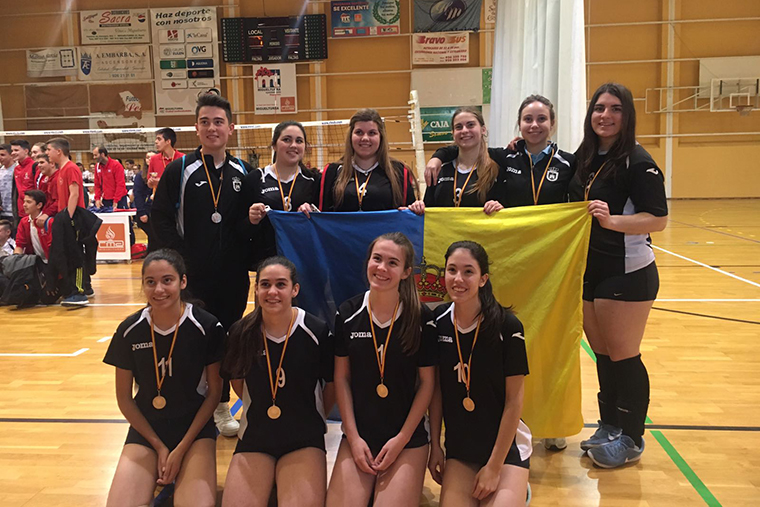 El equipo cadete femenino suma otro subcampeonato provincial para el voleibol de Membrilla