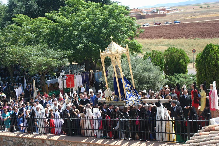 Membrilla celebra el 50 Aniversario de la Coronación de la Virgen del Espino en una mañana para la historia y el sentimiento