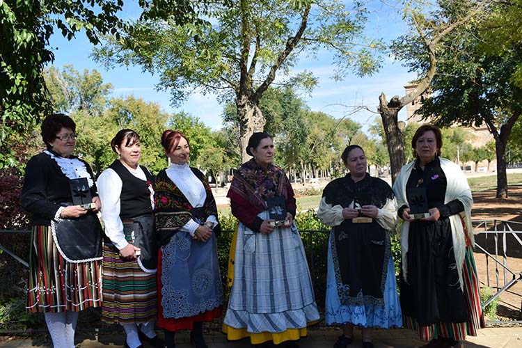 Isabel Morales consigue su novena victoria en el Concurso Nacional de Monda de Rosa del Azafrán de Consuegra